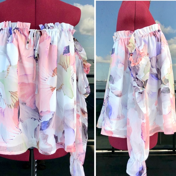 🌸Vince Camuto Off Shoulder Diffused Floral Blouse - Picture 2 of 14